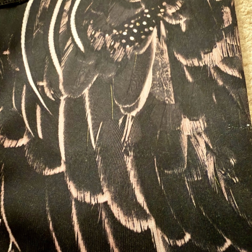 Nike Black and Pink Feather Pattern Leggings - Picture 12 of 12